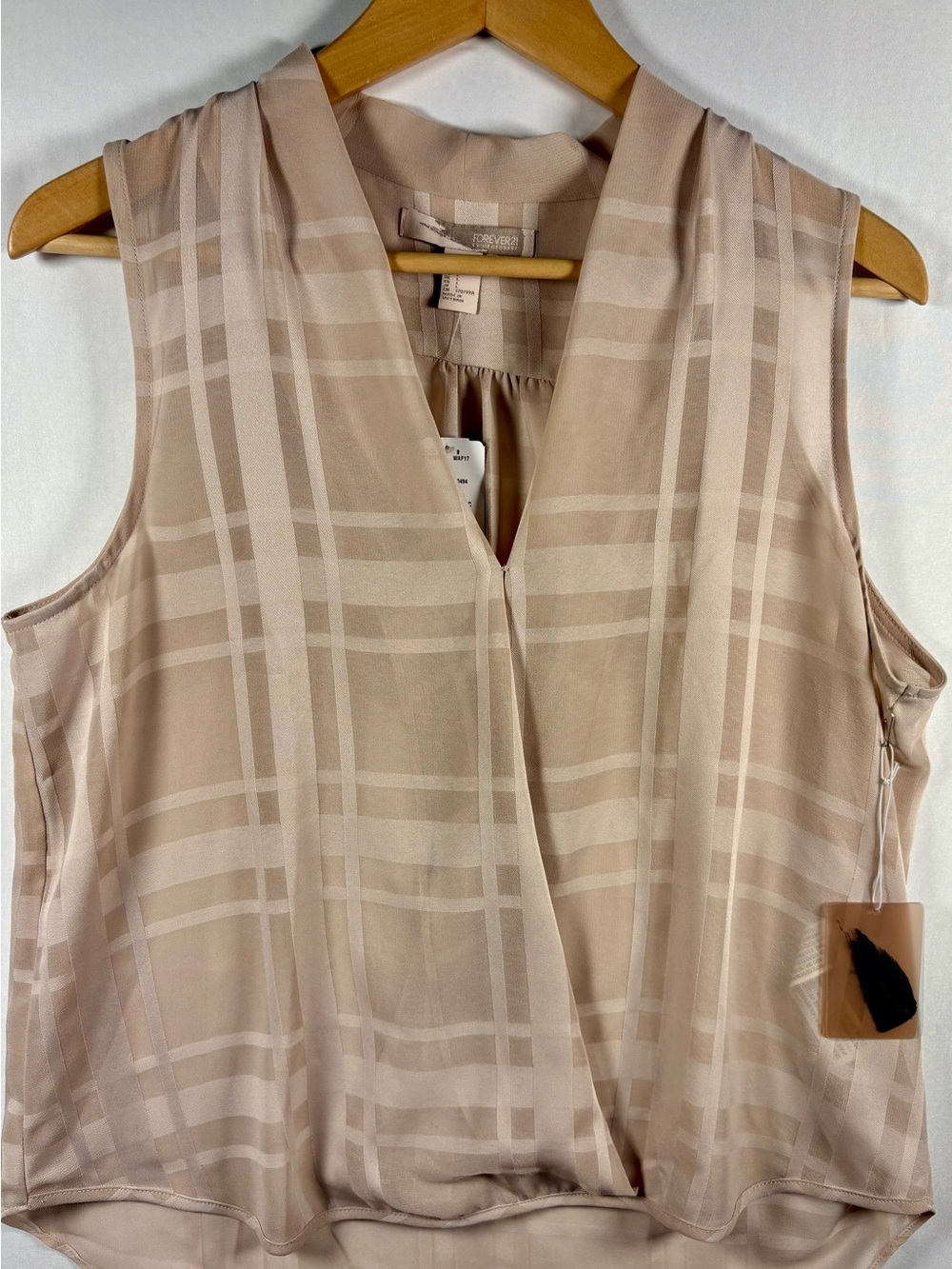 Forever 21 New Beige Plaid Sleeveless Top SZ Large NEW
